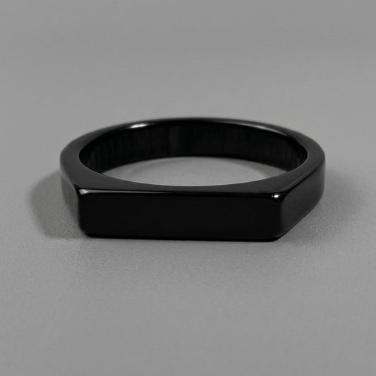 Black ring on a grey background
